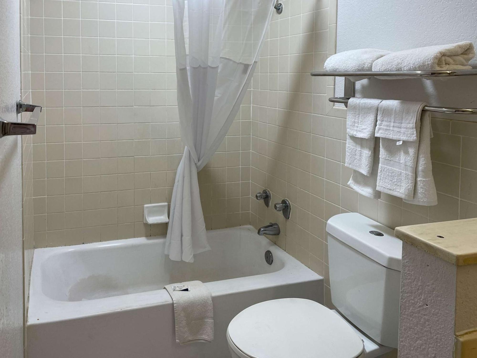 Motel 6 Opelika Al Dış mekan fotoğraf